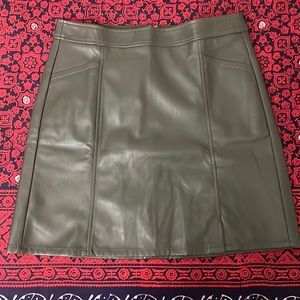 Loft faux leather skirt in dark caper, 6 petite, NWT